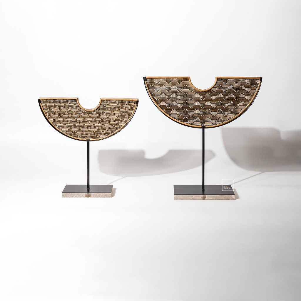 Đồ Trang Trí Để Bàn Tủ Console Hình Đồng Tiền Bán Nguyệt