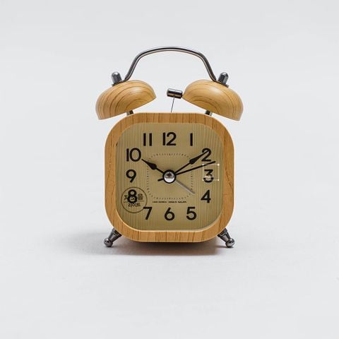 Đồng Hồ Báo Thức Đầu Giường Hàn Quốc Bằng Gỗ Retro