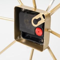 Đồng Hồ Treo Tường Kim Loại Đa Giác Chéo