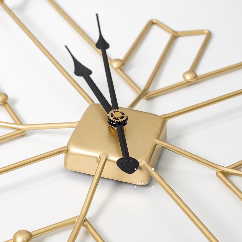 Đồng Hồ Treo Tường Kim Loại Đa Giác Chéo