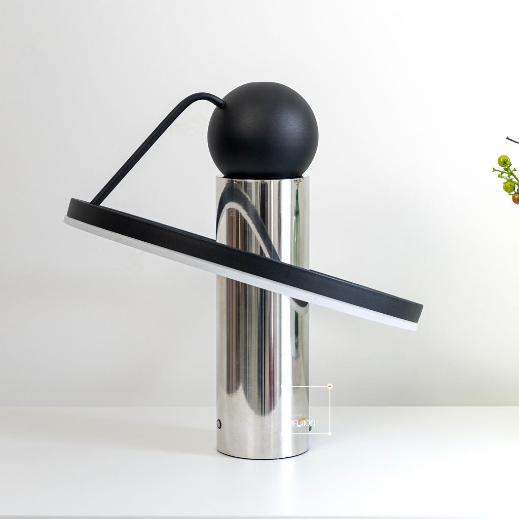 Đèn Bàn Phong Cách Mạ Điện Chrome Bạc Hình Cung Tròn