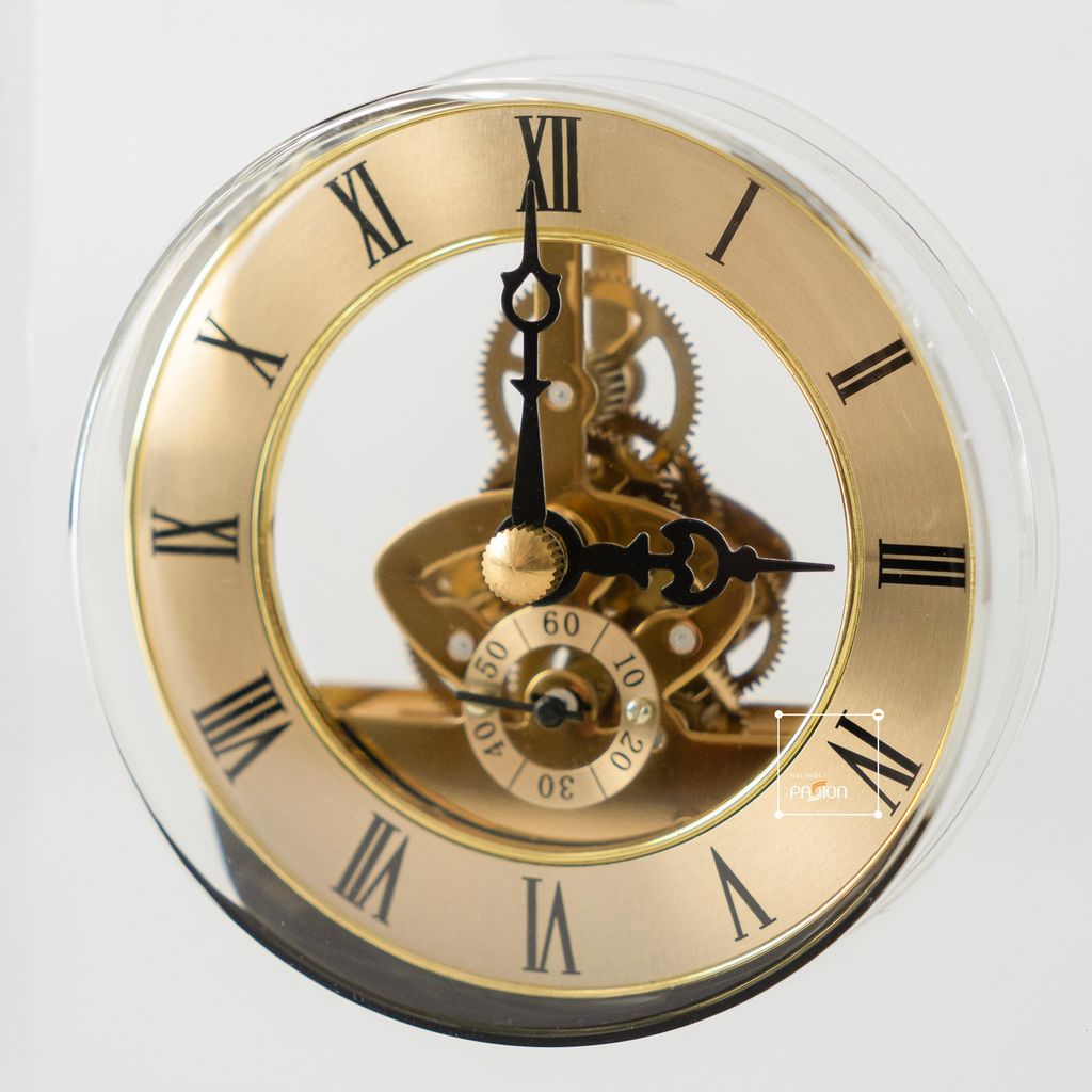 Đồng Hồ Pha Lê Để Bàn Trang Trí Máy Cơ Sang Trọng