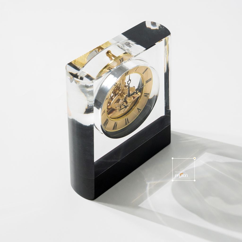 Đồng Hồ Pha Lê Để Bàn Trang Trí Máy Cơ Sang Trọng