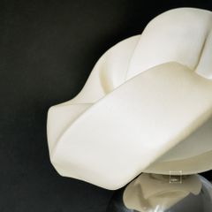 Tượng Trang Trí Để Bàn Khối Tròn Xoắn Nơ Độc Đáo
