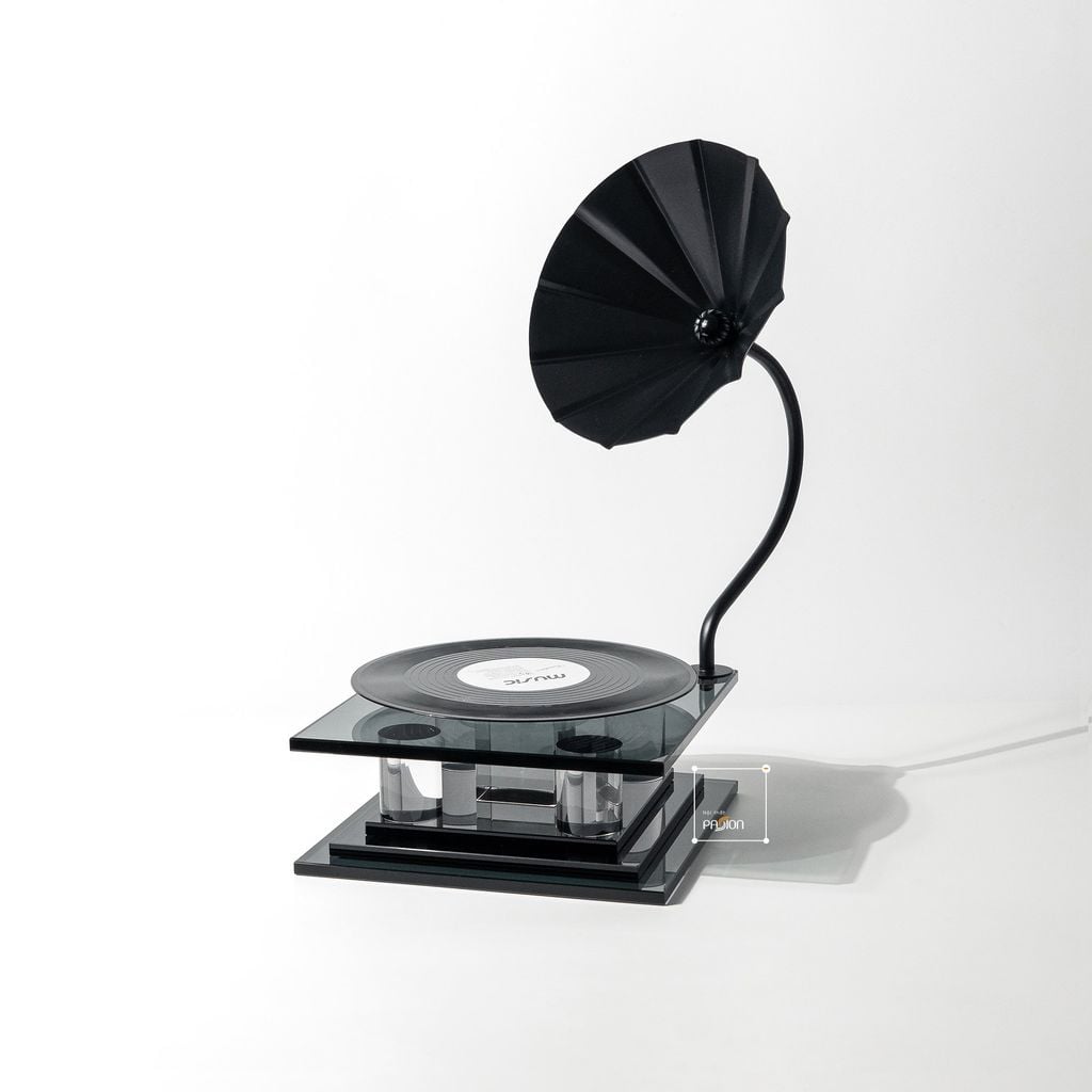 Tượng Trang Trí Hình Máy Hát Dĩa Vinyl Retro Phối Pha Lê Sang Trọng