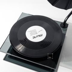 Tượng Trang Trí Hình Máy Hát Dĩa Vinyl Retro Phối Pha Lê Sang Trọng