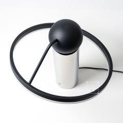 Đèn Bàn Phong Cách Mạ Điện Chrome Bạc Hình Cung Tròn