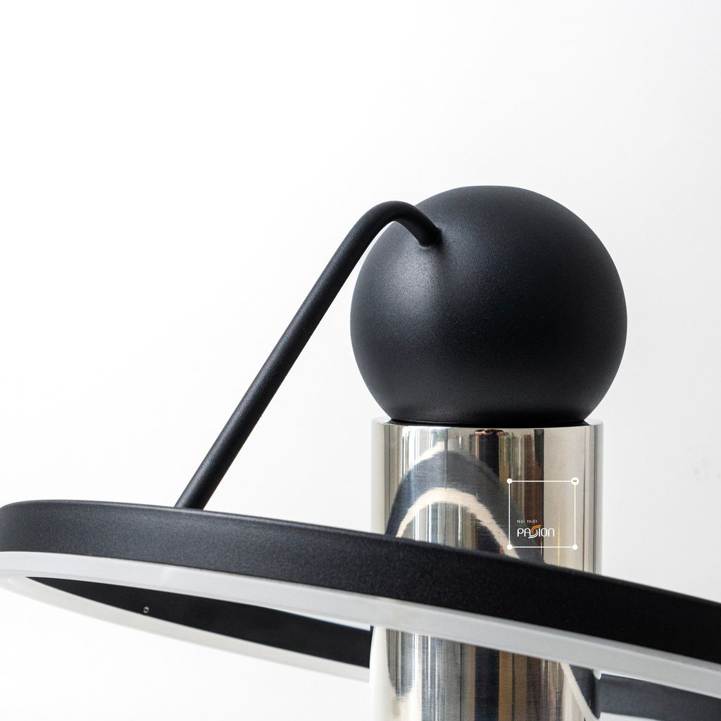 Đèn Bàn Phong Cách Mạ Điện Chrome Bạc Hình Cung Tròn