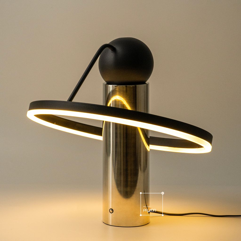 Đèn Bàn Phong Cách Mạ Điện Chrome Bạc Hình Cung Tròn