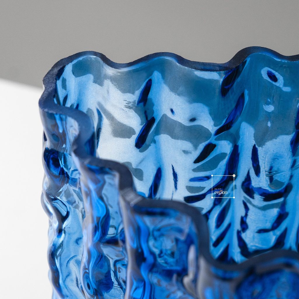 Bình Hoa Thủy Tinh Vuông Vân Sông Băng