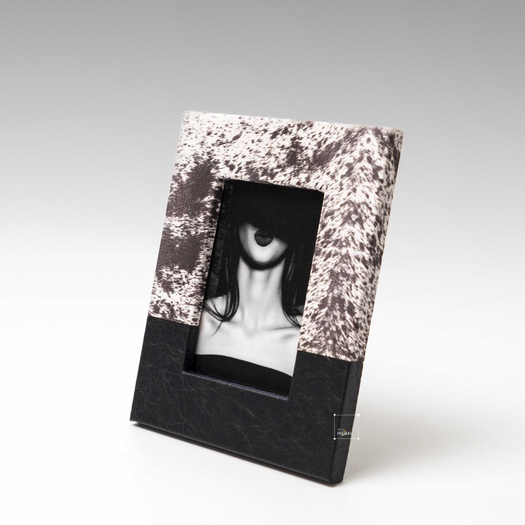 Bộ Trang Trí Bàn Console Hiện Đại Tông Xám Khói Sang Trọng