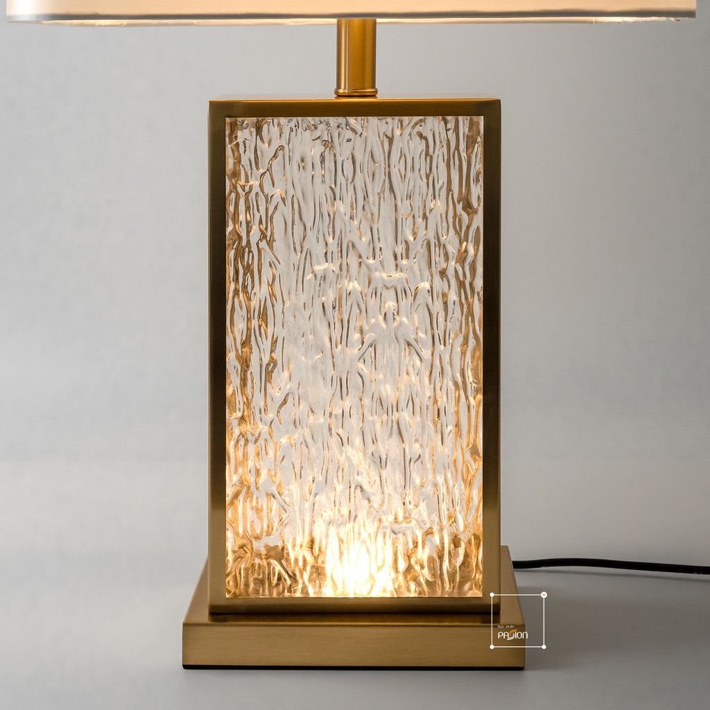 Đèn Bàn Thủy Tinh Viền Vàng Sông Băng Sang Trọng