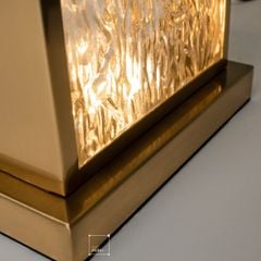 Đèn Bàn Thủy Tinh Viền Vàng Sông Băng Sang Trọng