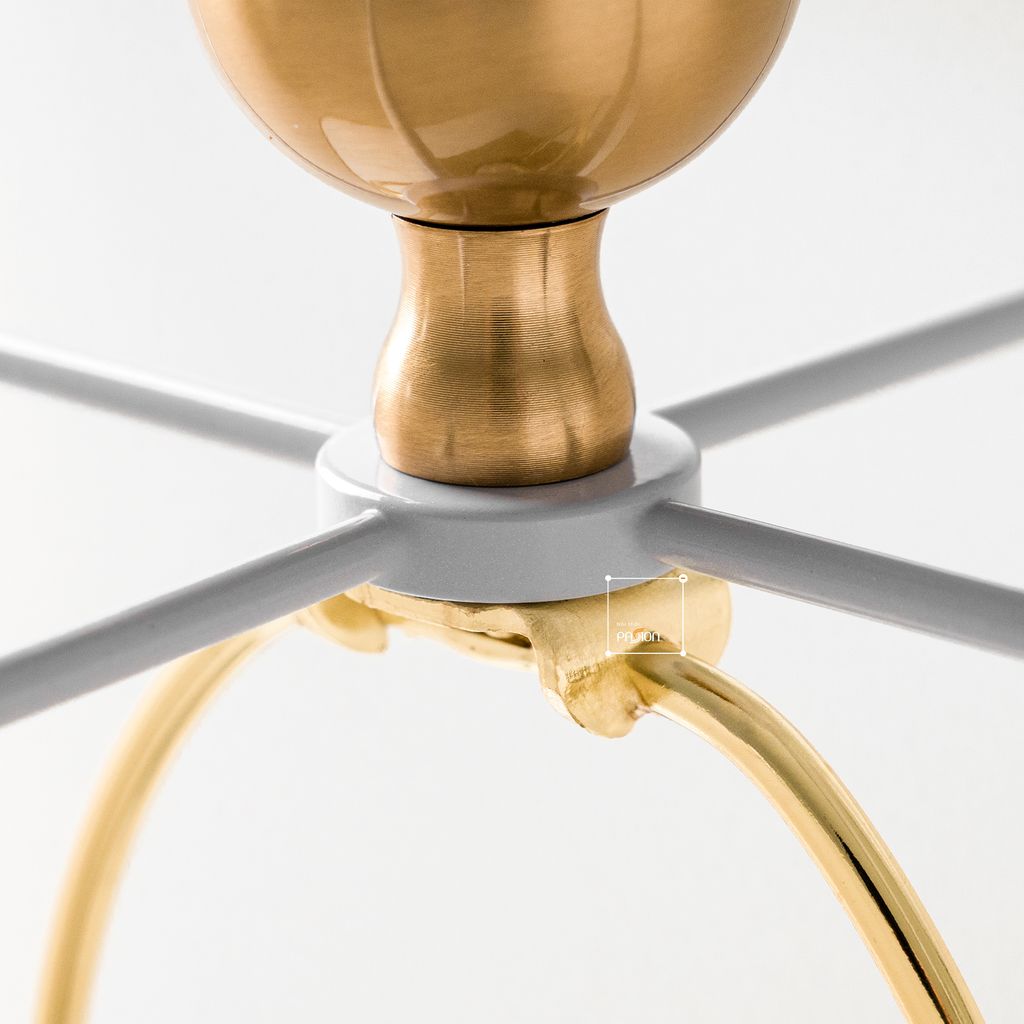 Đèn Bàn Thủy Tinh Viền Vàng Sông Băng Sang Trọng