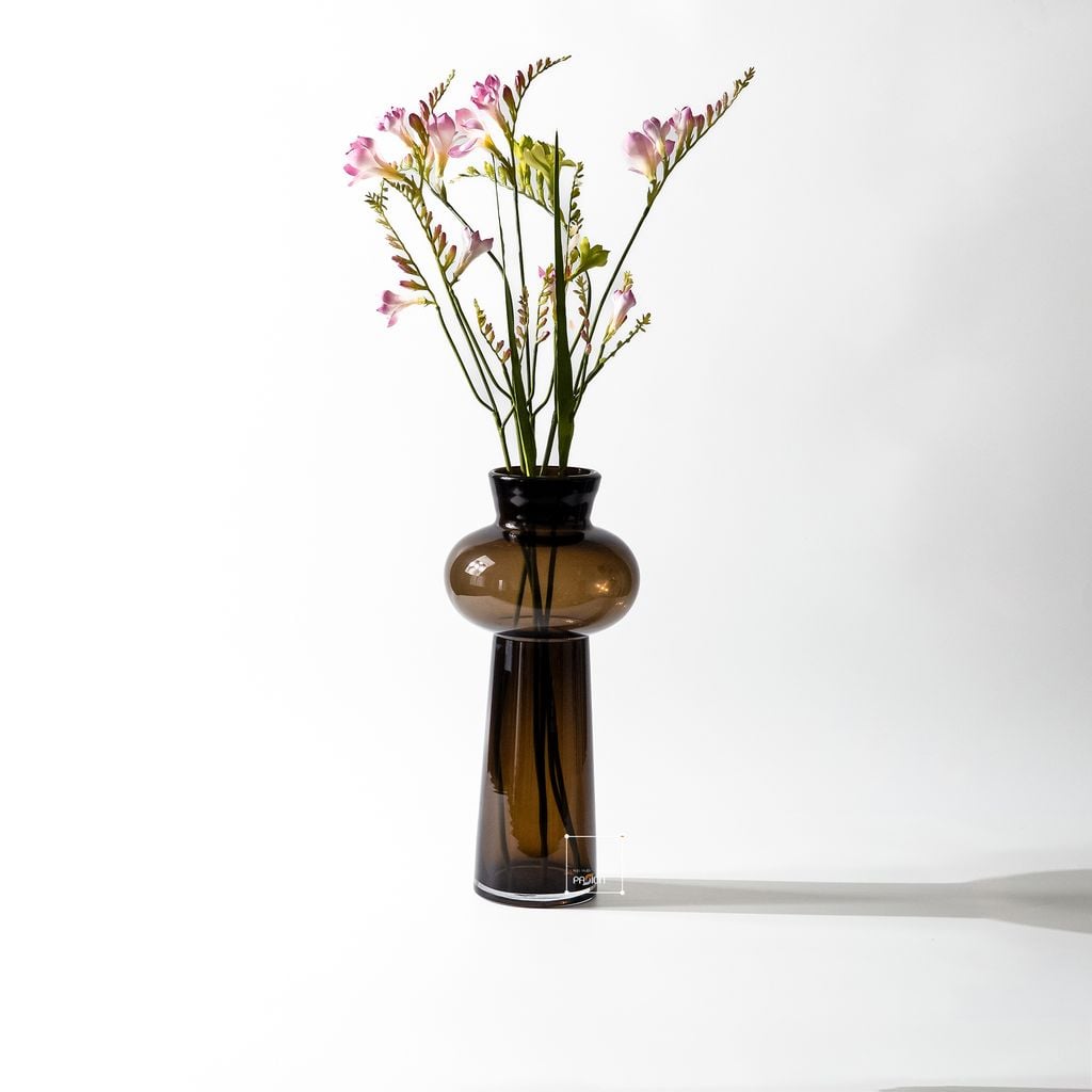 Bình Hoa Thủy Tinh Nâu Kiểu Pháp Gợn Sóng Sang Trọng