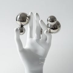 Tượng Bàn Tay Phối Khối Bạc Tròn Sáng Tạo