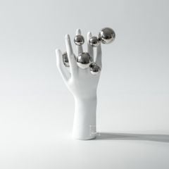 Tượng Bàn Tay Phối Khối Bạc Tròn Sáng Tạo