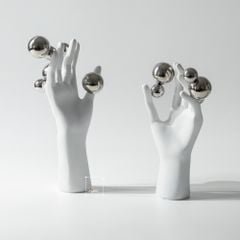 Tượng Bàn Tay Phối Khối Bạc Tròn Sáng Tạo