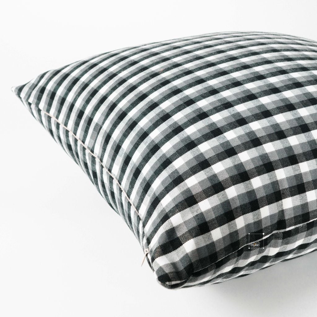 Vỏ Gối Tựa Lưng Cotton Caro Xám Đen