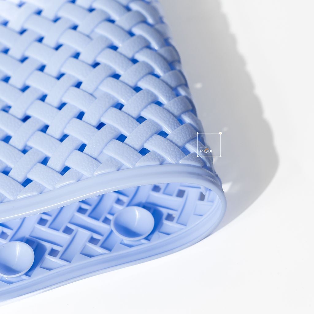 Thảm Nhựa Chống Trượt Nhà Tắm PVC Kết Cấu Đan Chéo Có Đế Hút Mềm Mại