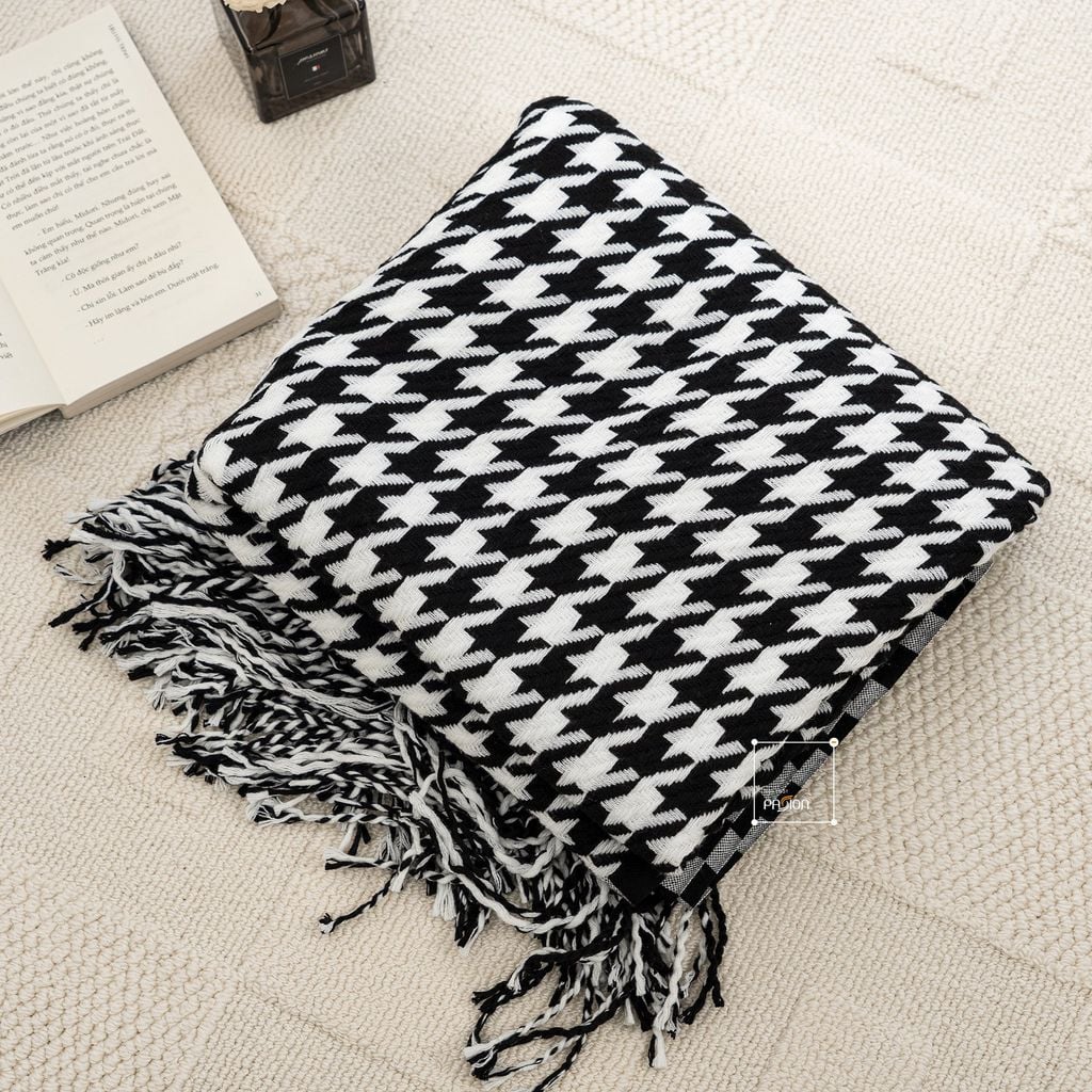 Chăn Phủ Giường Decor Họa Tiết Răng Sói Houndstooth 130x230cm