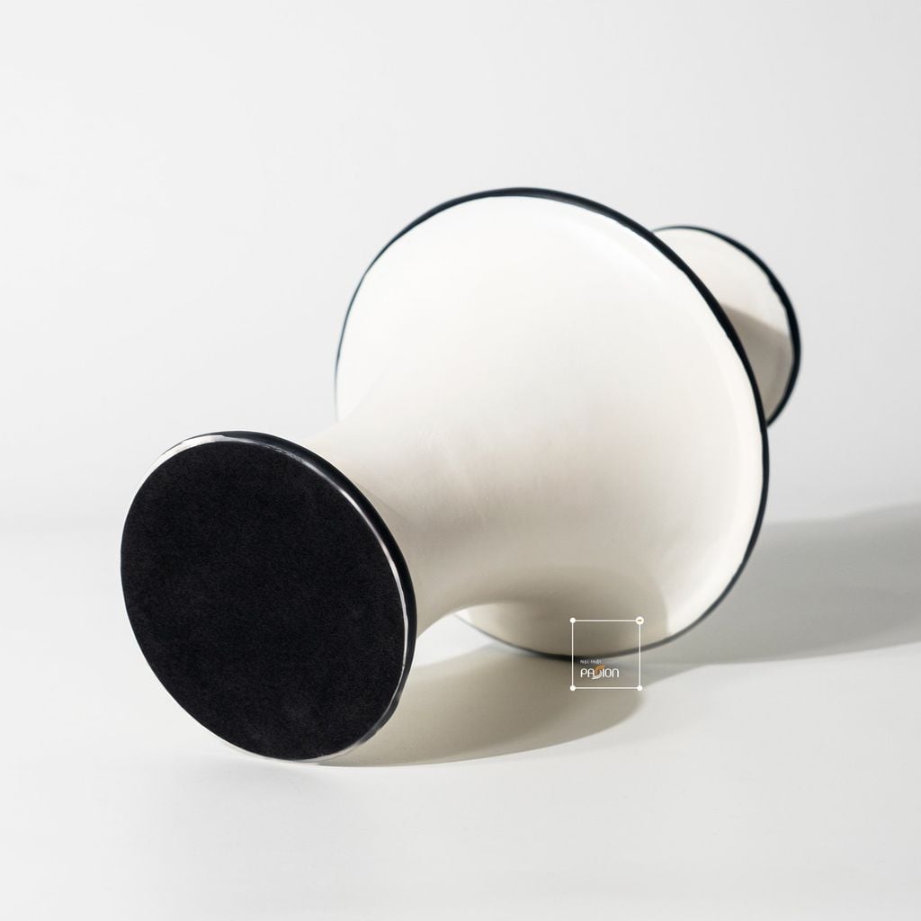 Bình Hoa Gốm Kiểu Pháp Phối Vòng Đen Sang Trọng