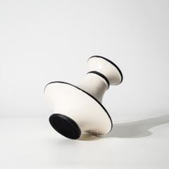 Bình Hoa Gốm Kiểu Pháp Phối Vòng Đen Sang Trọng