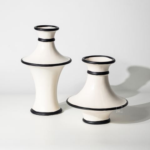 Bình Hoa Gốm Kiểu Pháp Phối Vòng Đen Sang Trọng