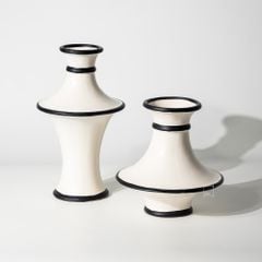 Bình Hoa Gốm Kiểu Pháp Phối Vòng Đen Sang Trọng