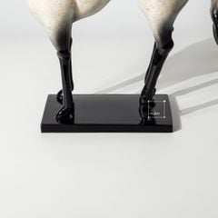 Tượng Ngựa Bằng Nhựa Cây Sơn Bóng Nhũ Phong Cách Vintage