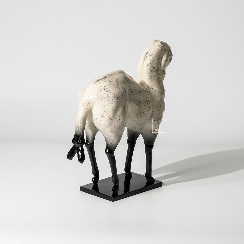 Tượng Ngựa Bằng Nhựa Cây Sơn Bóng Nhũ Phong Cách Vintage