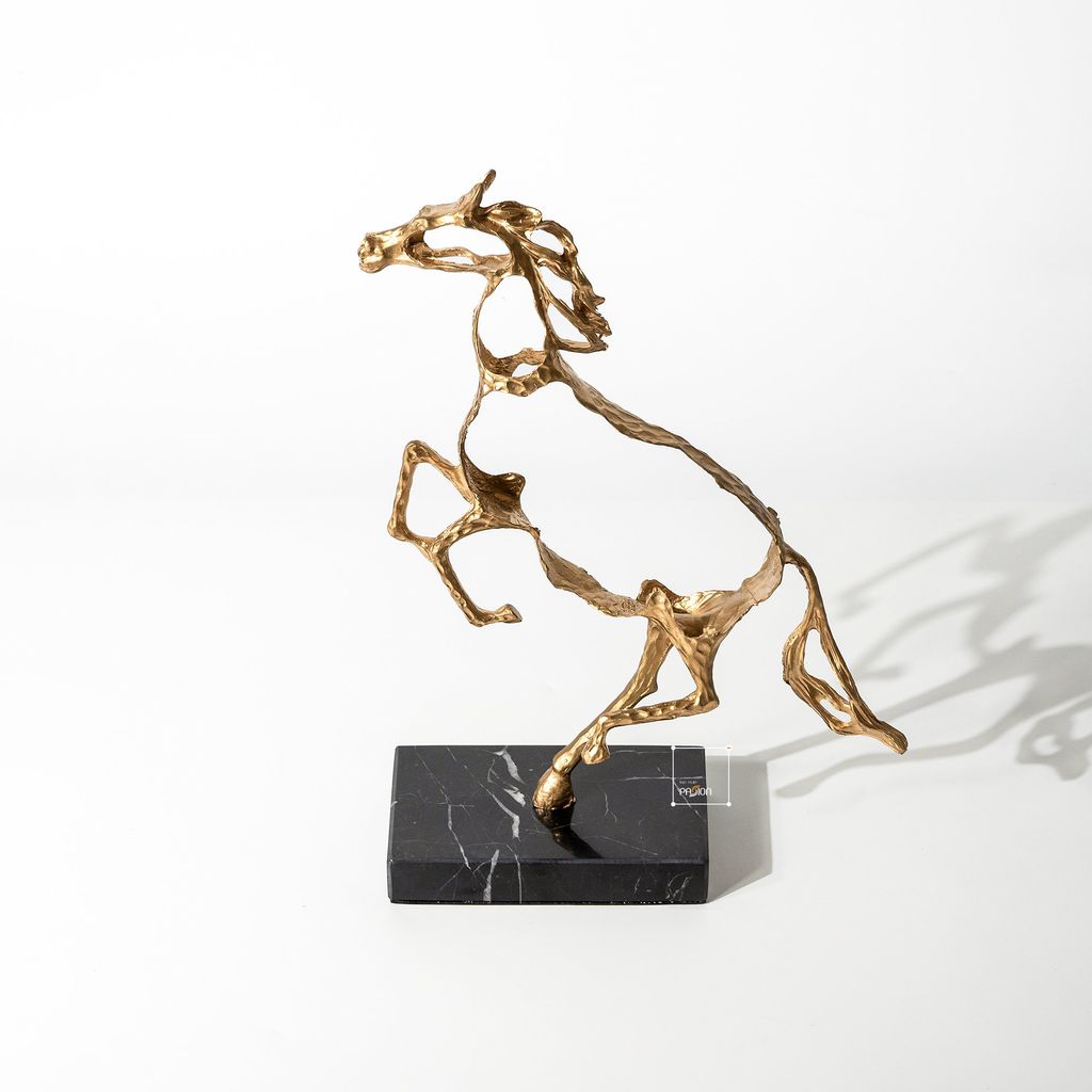 Tượng Ngựa Kim Loại Phong Cách Trừu Tượng