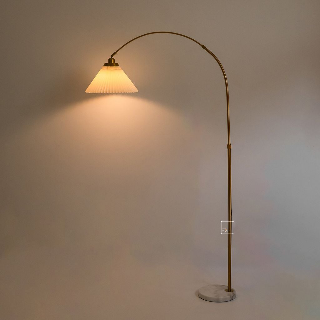 Đèn Sàn Đứng Phòng Khách Thân Kim Loại Xếp Ply