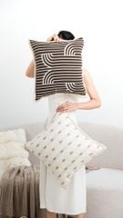 Vỏ Gối Tựa Lưng Nâu Be Hình Học Sang Trọng