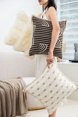 Vỏ Gối Tựa Lưng Nâu Be Hình Học Sang Trọng