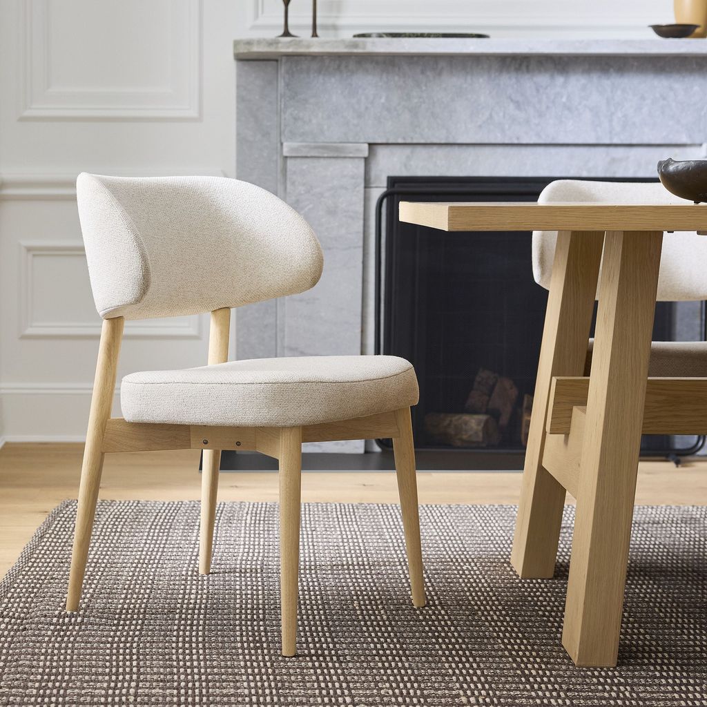 Ghế Ăn Lót Đệm Bo Cong Sang Trọng