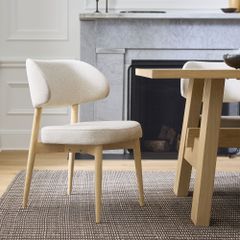 Ghế Ăn Lót Đệm Bo Cong Sang Trọng