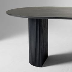 Bàn Ăn Oval Dài Chân Trụ Kẹp Nẹp Tròn