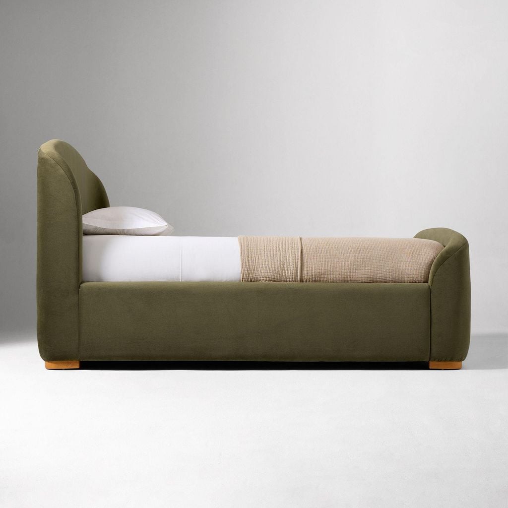 Giường Ngủ Thiết Kế Bọc Nệm Sang Trọng Regal