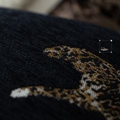 Vỏ Gối Tựa Lưng Nhung Đen Bạc Ánh Kim Vân Hổ