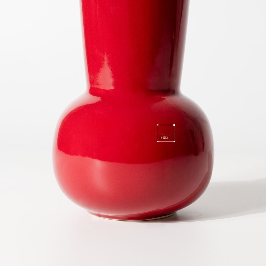 Bình Hoa Gốm Sứ Phủ Bóng Đen Đỏ Sang Trọng