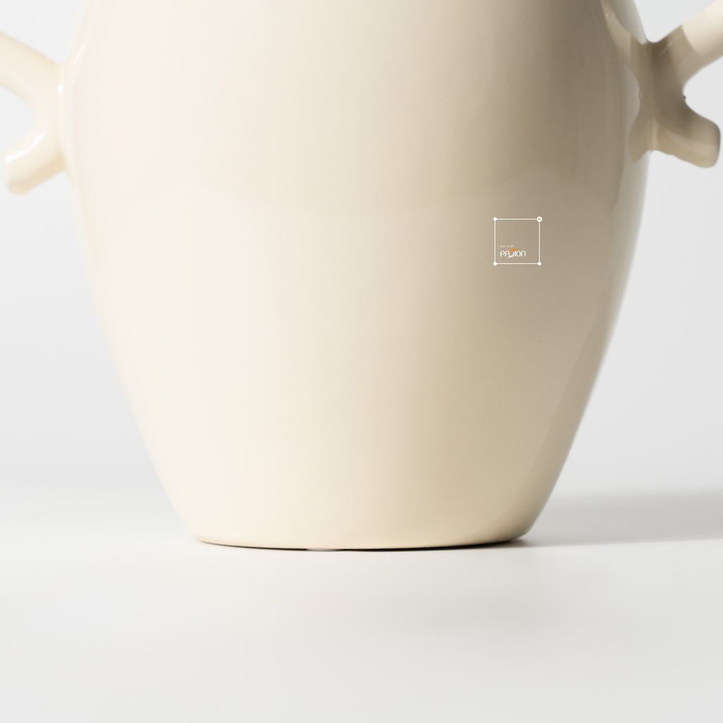 Bình Gốm Minimalist Tay Xoắn Bắc Âu