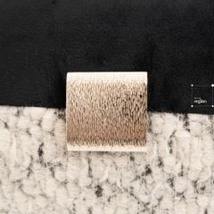 Vỏ Gối Tựa Lưng Ánh Kim Phối Khóa Luxury