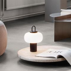 Đèn Bàn Trang Trí Chụp Kính Oval Thân Đen Phong Cách Tối Giản