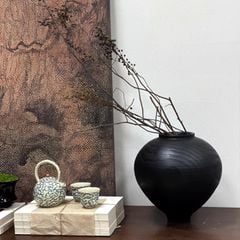 Bình Hoa Gỗ Đen Dáng Tròn Nghệ Thuật