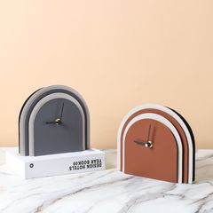 Đồng Hồ Để Bàn Kiểu Vòm Phối Da Bắc Âu