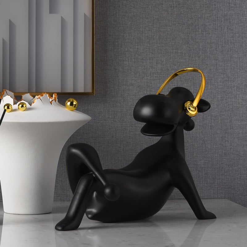 Tượng Decor Hình Bò Nằm Đeo Tai Nghe Hiện Đại