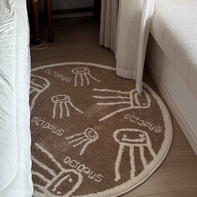 Thảm Tròn Decor Phòng Ngủ Hình Chú Bạch Tuột