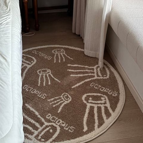 Thảm Tròn Decor Phòng Ngủ Hình Chú Bạch Tuột