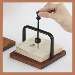 Giá Đựng Khăn Giấy Để Bàn Khung Kim Loại Đế Gỗ Sang Trọng
